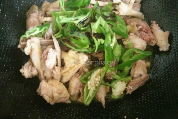 辣椒炒仔鸡的做法图解4