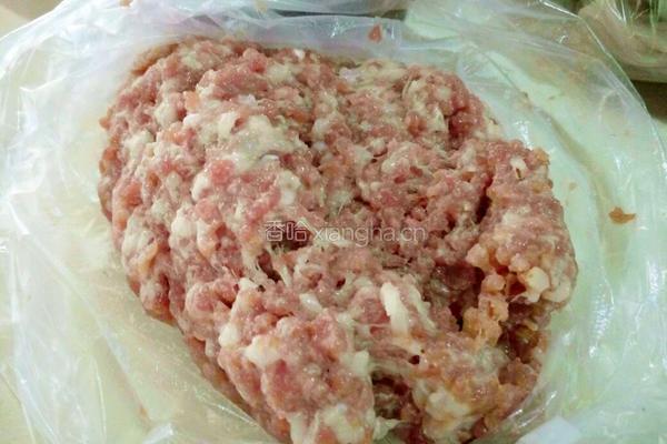 红薯粉粿条汤的做法图解1