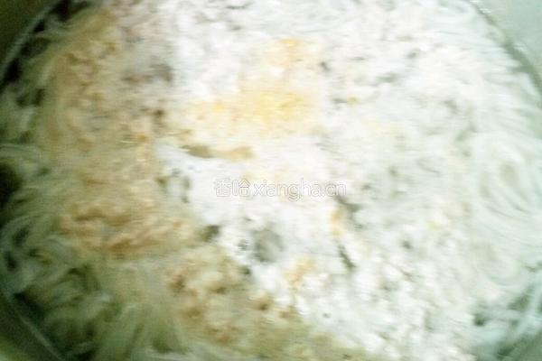 红薯粉粿条汤的做法图解5