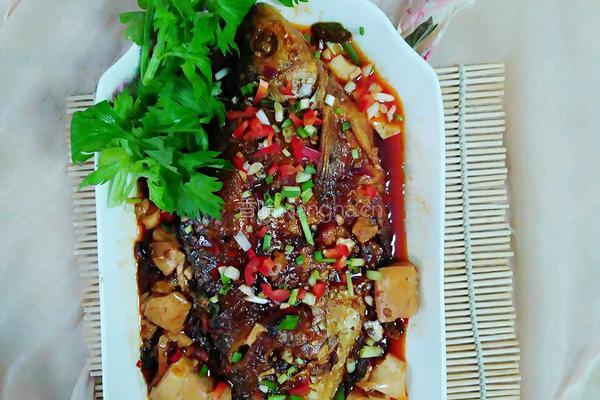 豆腐烧鯿鱼的做法图解5
