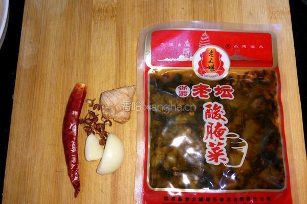 酸腌菜土豆片汤 （攀西特色）的做法图解2