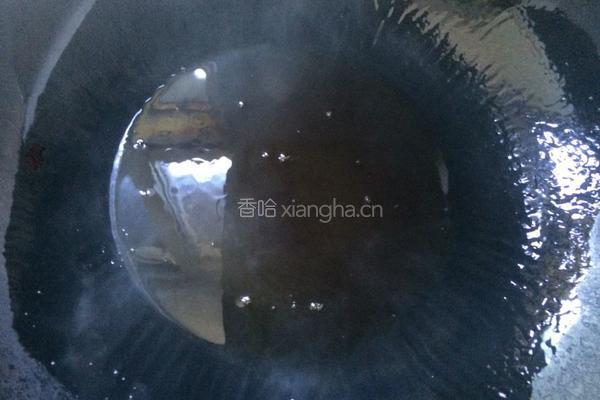 酸菜炖鲫鱼的做法图解5