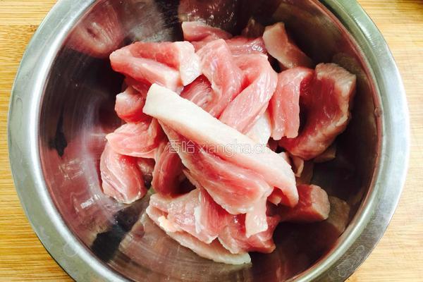 糖醋里脊的做法图解2