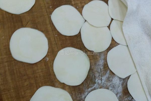 鱼肉大饺的做法图解4