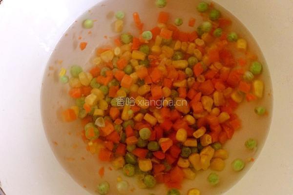 虾仁炒什锦鸡蛋的做法图解2