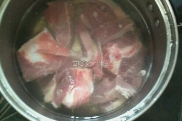淮山苦瓜汤的做法图解1