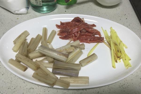 藕带炒肉丝的做法图解1