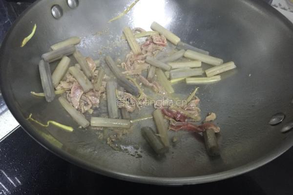 藕带炒肉丝的做法图解3