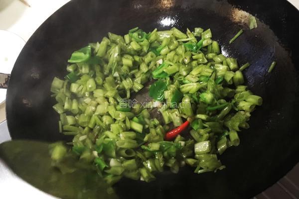 炝空心菜杆的做法图解4