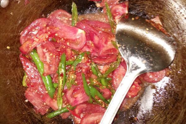酸辣茄子西红柿的做法图解5
