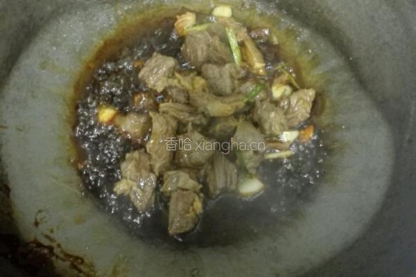 咖喱牛肉的做法图解1