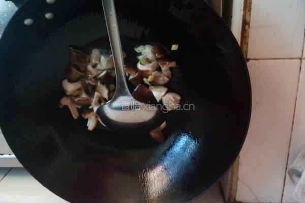 香菇小油菜的做法图解4