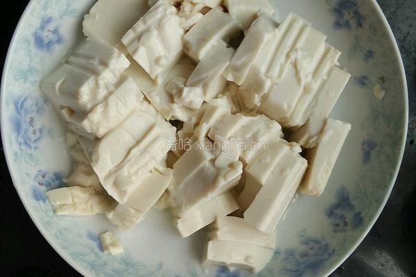 皮蛋豆腐的做法图解3