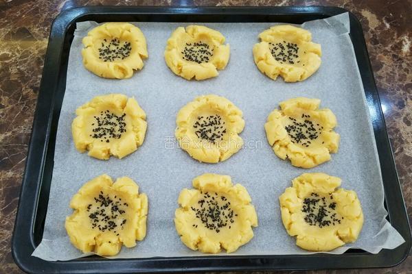香酥黑芝麻桃酥的做法图解5