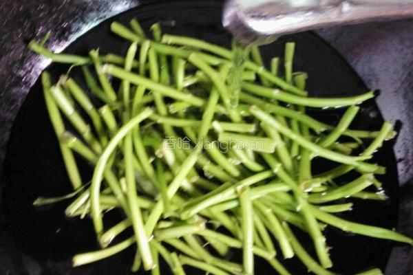 酸脆空心菜的做法图解1