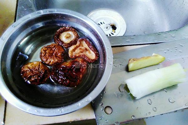 凉拌手撕鸡的做法图解2