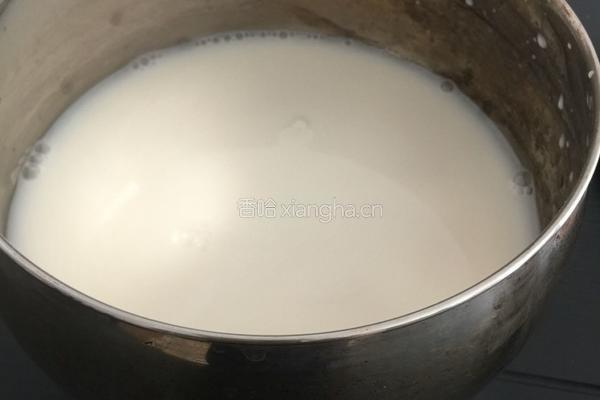 花生酱奶皮木瓜卷的做法图解4