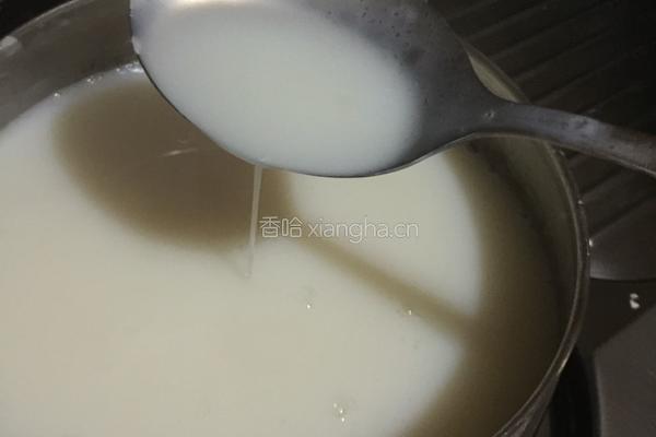 花生酱奶皮木瓜卷的做法图解7