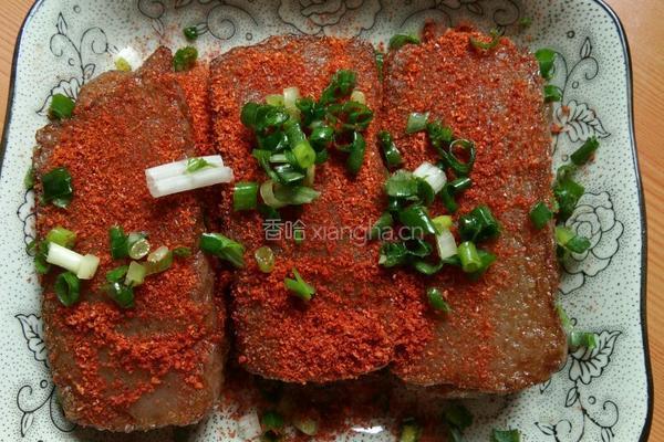 煎魔芋豆腐的做法图解3