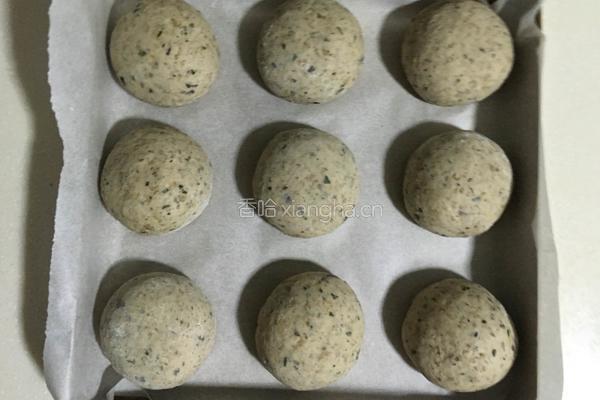 豆渣芝麻椒叶包的做法图解5