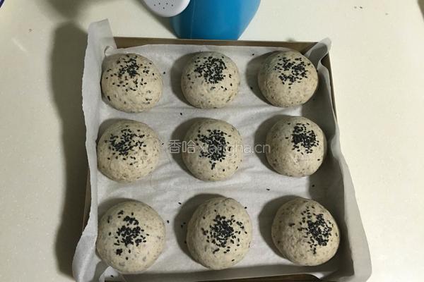 豆渣芝麻椒叶包的做法图解6