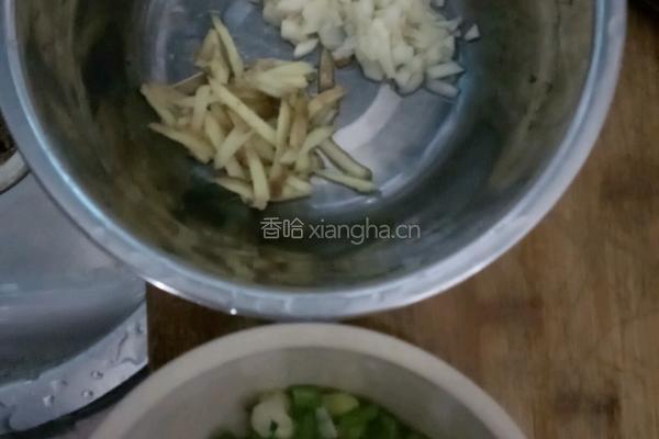 凉拌莲藕的做法图解2