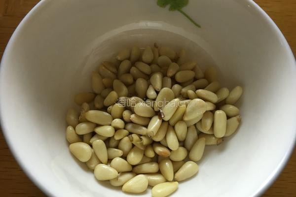 罗勒汁鲜虾芝士意面的做法图解3