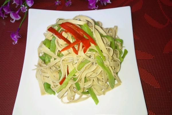 青椒炒豆腐皮的做法图解10