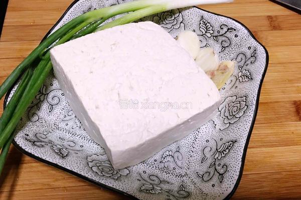 川味红烧豆腐的做法图解1