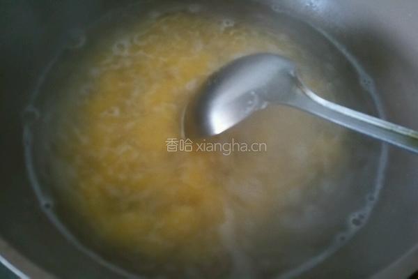 枸杞玉米面粥的做法图解3