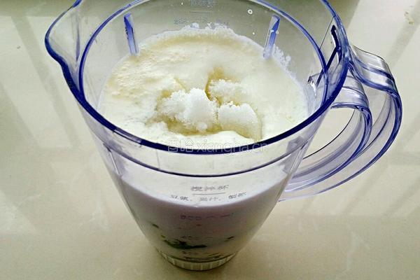 牛油果酸奶雪糕的做法图解3