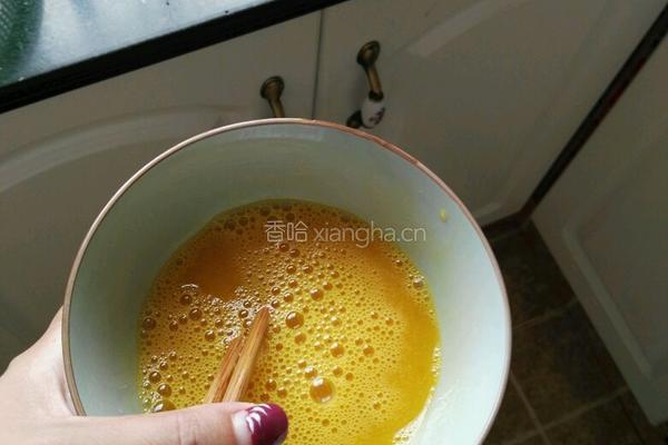 火腿肠炒面的做法图解2