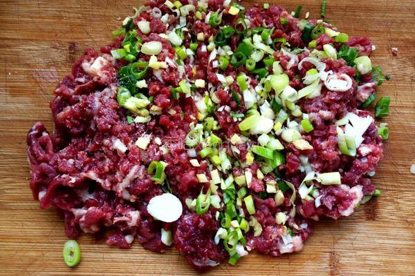 驴肉丸子萝卜汤的做法图解1