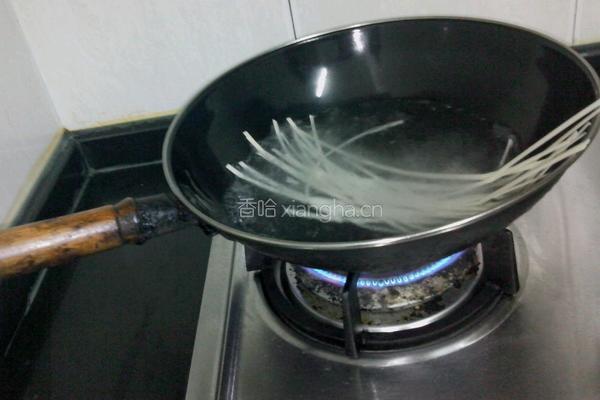 绿茶悠香宽带面条的做法图解5