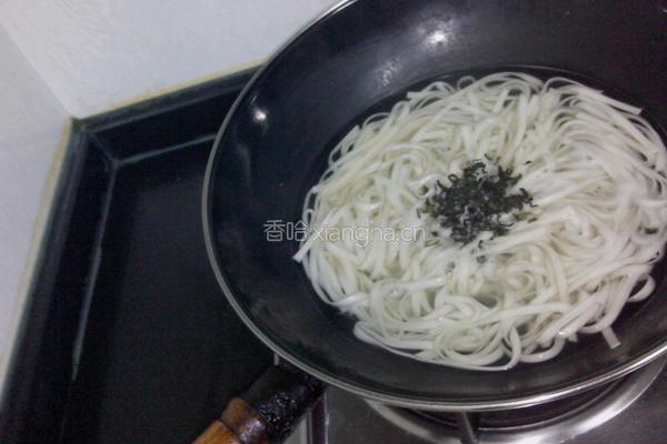 绿茶悠香宽带面条的做法图解7