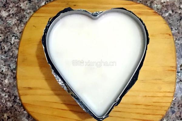 酸奶慕斯的做法图解5