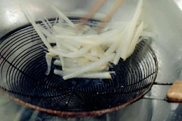 凉调土豆丝的做法图解5