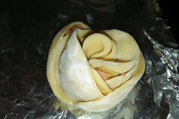 玫瑰火腿小面包的做法图解11