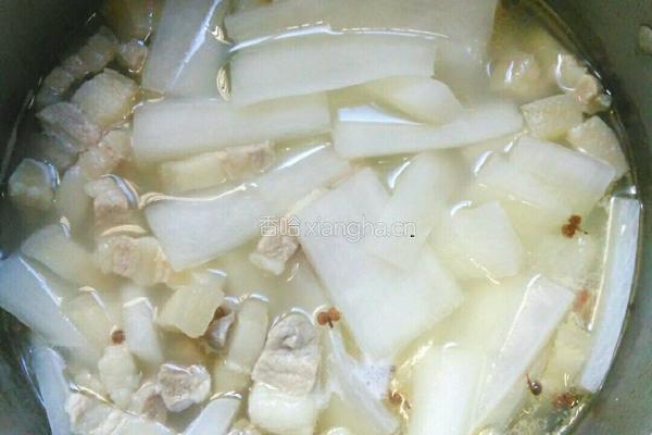 白萝卜炖五花肉的做法图解10