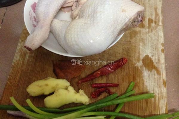 凉拌椒麻鸡丝的做法图解1