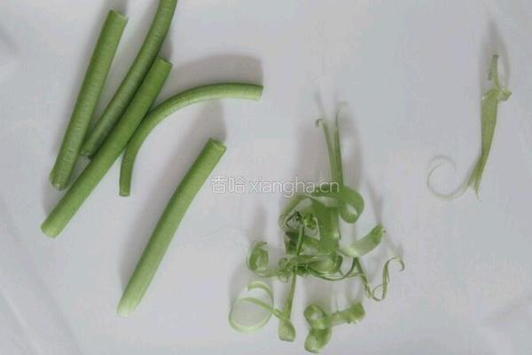  清炒番薯叶茎的做法图解2