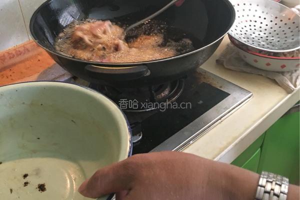 石锅鱼的做法图解7