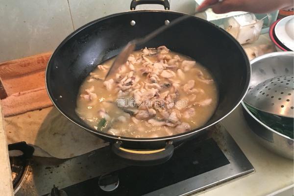 石锅鱼的做法图解14