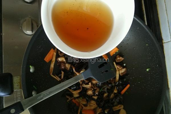 木耳香菇黄花菜的做法图解9