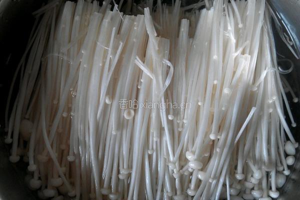 肉香金针菇的做法图解1