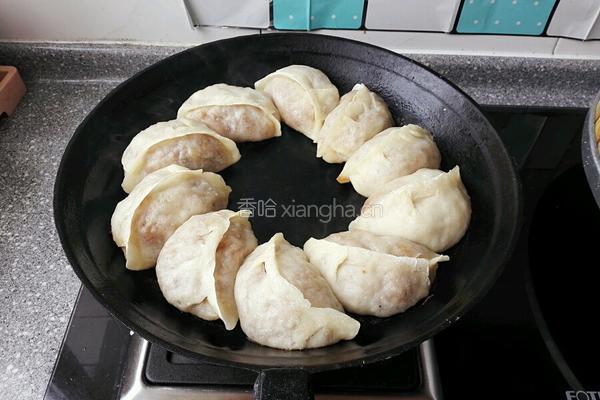 羊肉锅贴饺子的做法图解11