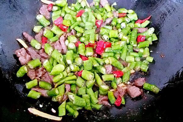 醋溜尖椒牛肉的做法图解6