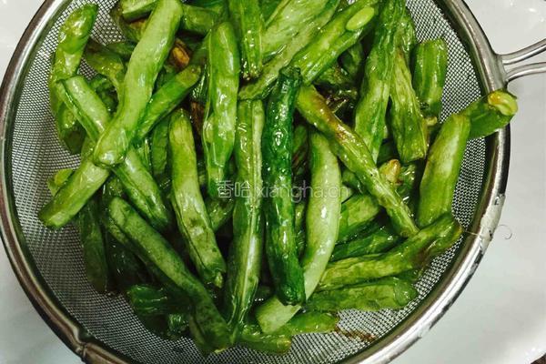 干煸四季豆的做法图解5