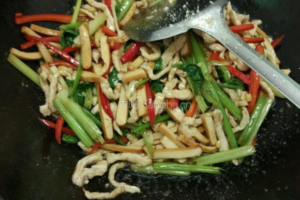 香芹豆干炒肉丝的做法图解8