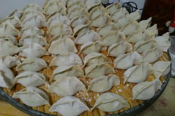 猪肉韭菜馅饺子的做法图解7